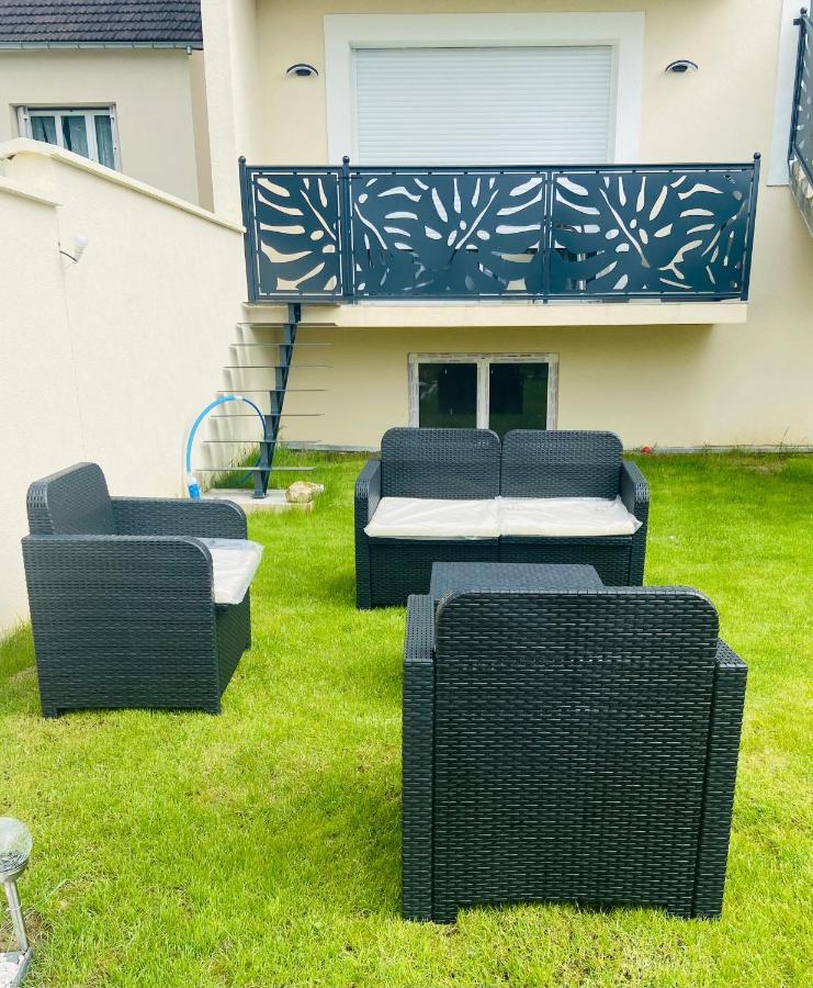 Apartmán Grand T1 Moderne Jardin Pres De Cdg Le Thillay Exteriér fotografie